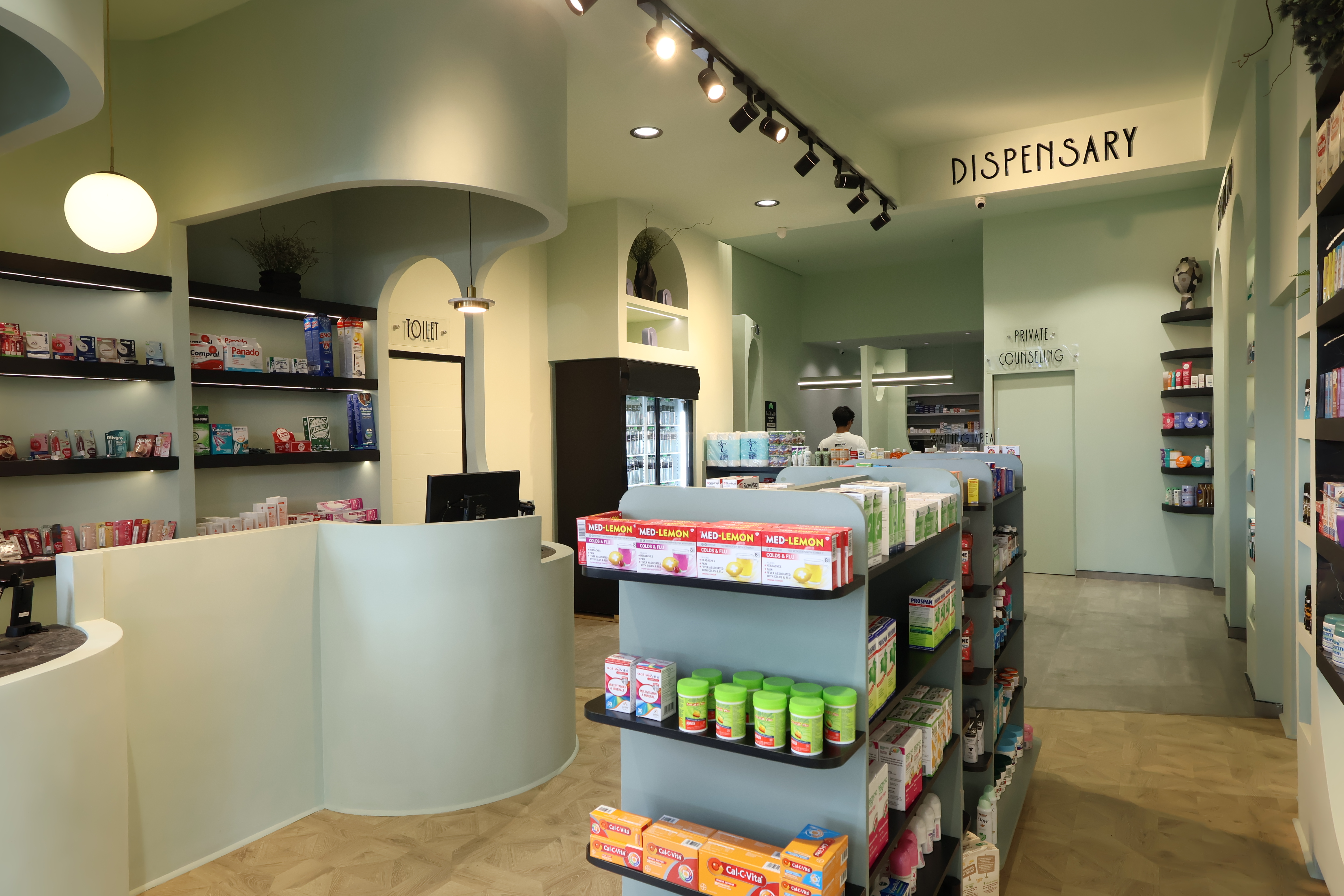 Bakumed Pharmacy interior